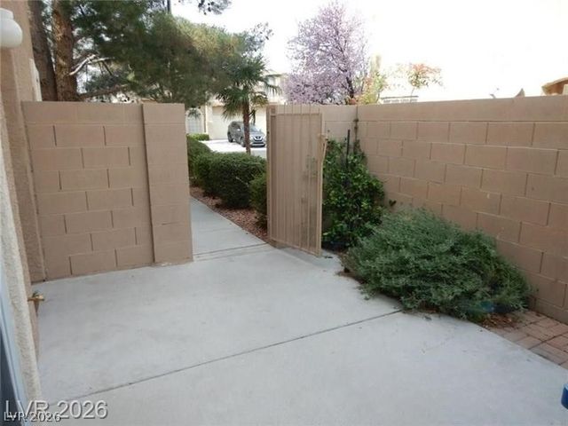9624 Quick Draw Drive, Las Vegas, NV 89123