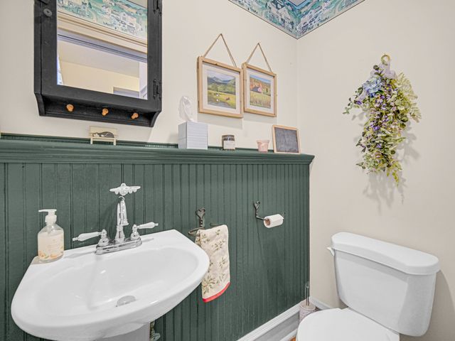 313 N Raynor Avenue, Joliet, IL 60435