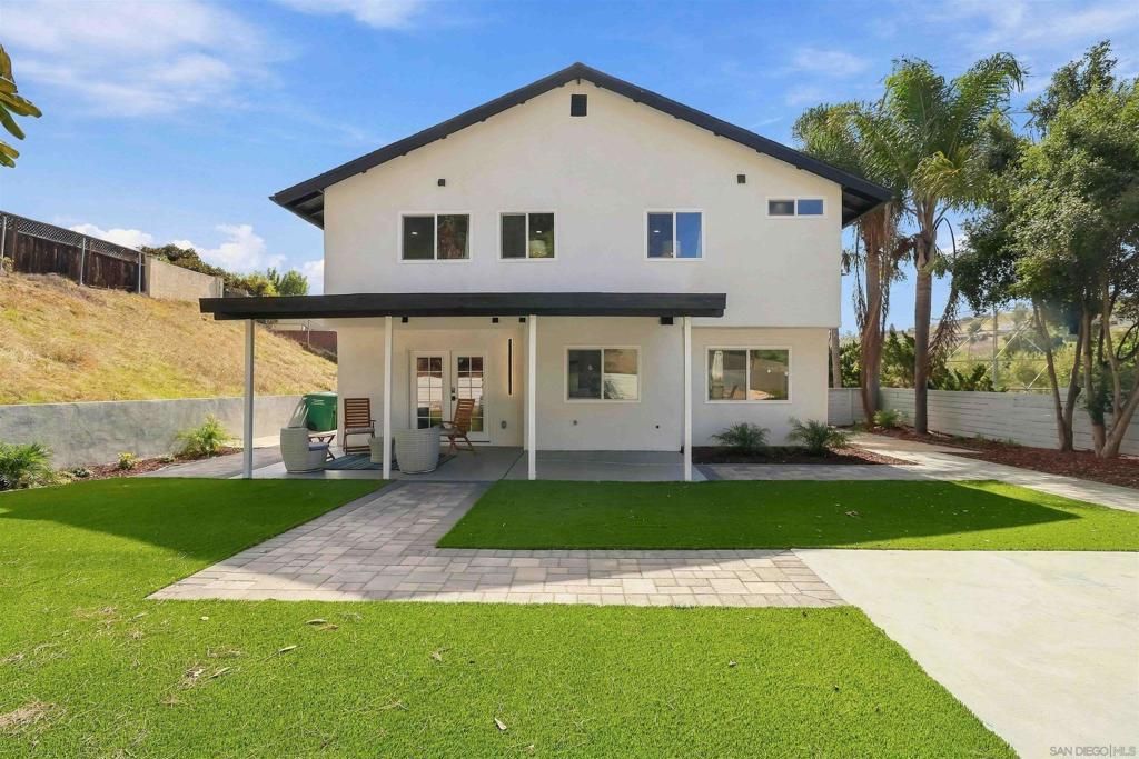 2640 Chestnut, Carlsbad, CA 92010 — photo 2
