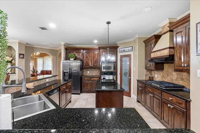 3795 Fm 66, Waxahachie, TX 75167