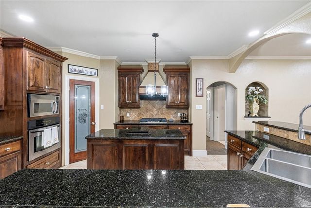 3795 Fm 66, Waxahachie, TX 75167