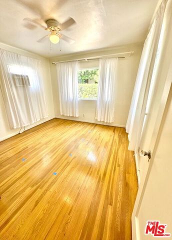 9012 Phyllis Avenue, West Hollywood, CA 90069