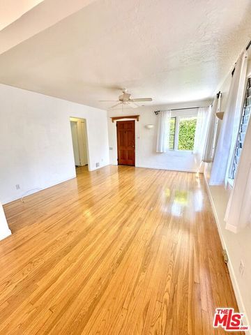 9012 Phyllis Avenue, West Hollywood, CA 90069