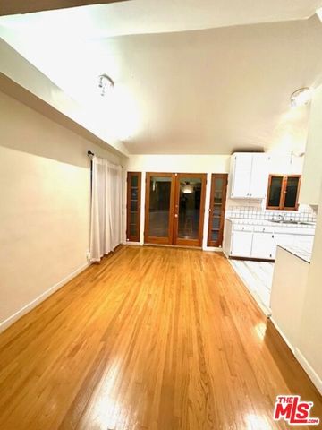 9012 Phyllis Avenue, West Hollywood, CA 90069