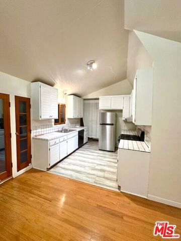 9012 Phyllis Avenue, West Hollywood, CA 90069