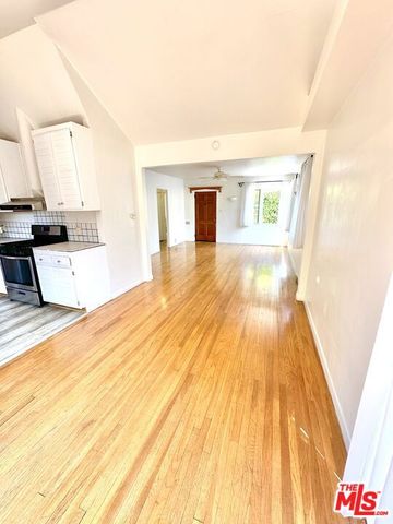 9012 Phyllis Avenue, West Hollywood, CA 90069