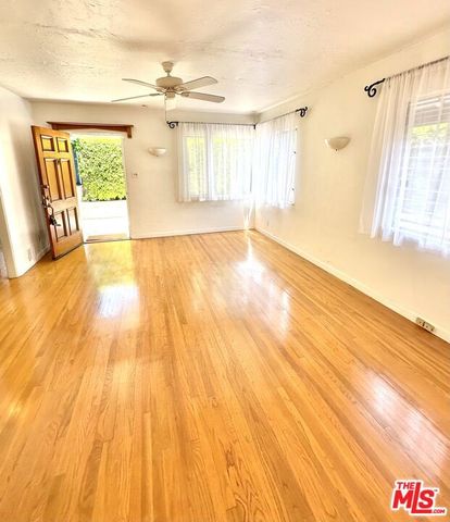 9012 Phyllis Avenue, West Hollywood, CA 90069