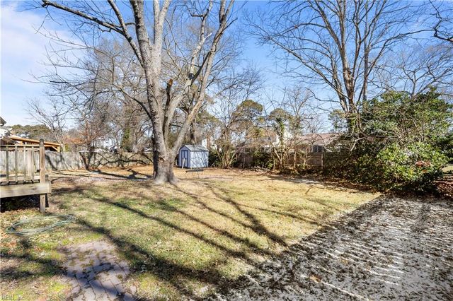 49 Madrid DR, Hampton, VA 23669