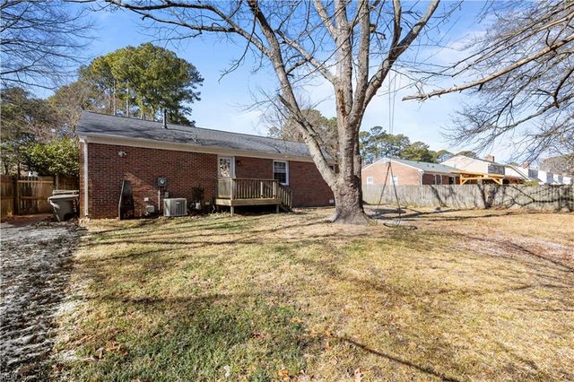 49 Madrid DR, Hampton, VA 23669