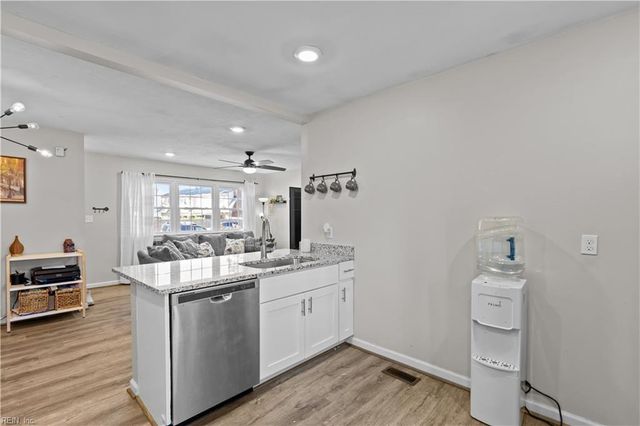 49 Madrid DR, Hampton, VA 23669