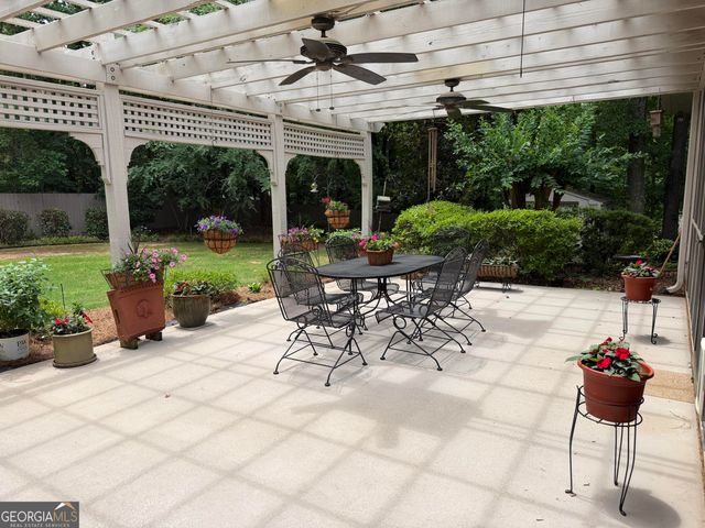 216 Ashford Circle, Lagrange, GA 30240