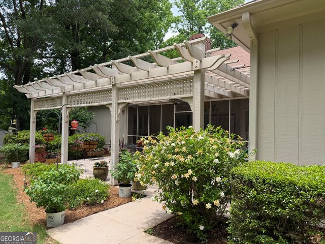 216 Ashford Circle, Lagrange, GA 30240