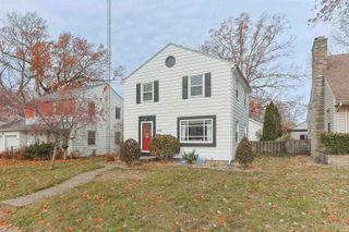 910 W Lawrence Street, Mishawaka, IN 46545