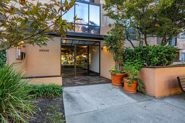 39059 Guardino Dr 206, Fremont, CA 94538