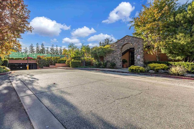 39059 Guardino Dr 206, Fremont, CA 94538