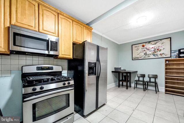 18 ELM AVE, Upper Darby, PA 19082