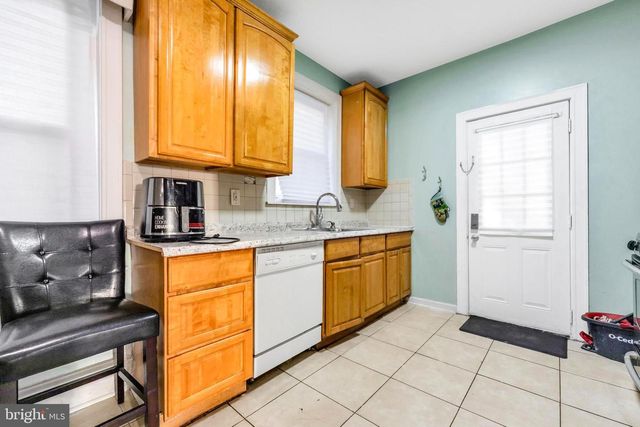 18 ELM AVE, Upper Darby, PA 19082