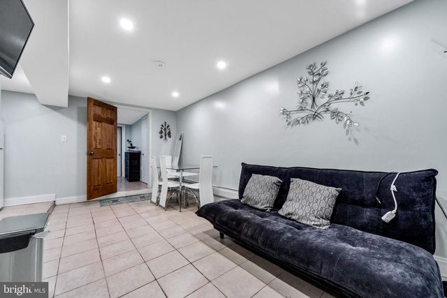 18 ELM AVE, Upper Darby, PA 19082