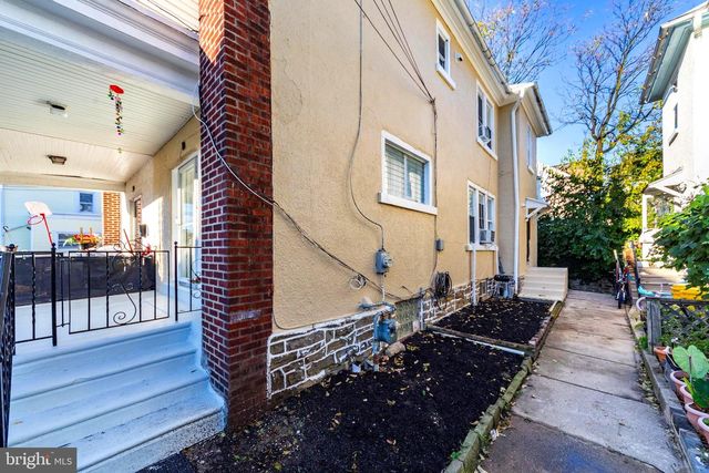 18 ELM AVE, Upper Darby, PA 19082