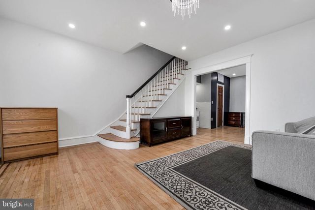 18 ELM AVE, Upper Darby, PA 19082