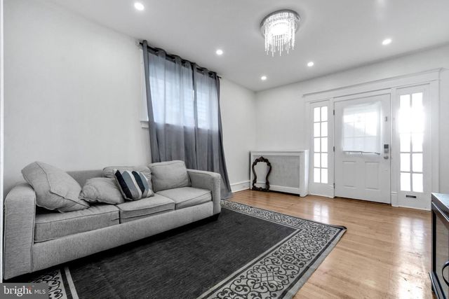 18 ELM AVE, Upper Darby, PA 19082