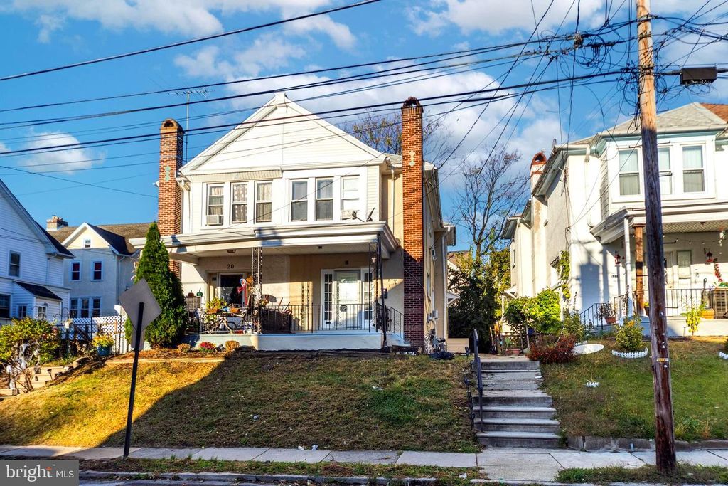 Image 1 of property listing at 18 ELM AVE, Upper Darby, PA 19082