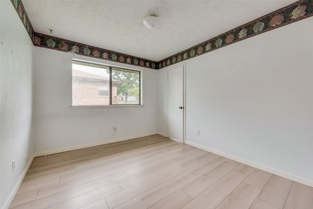 2623 Fallcreek Drive, Carrollton, TX 75006