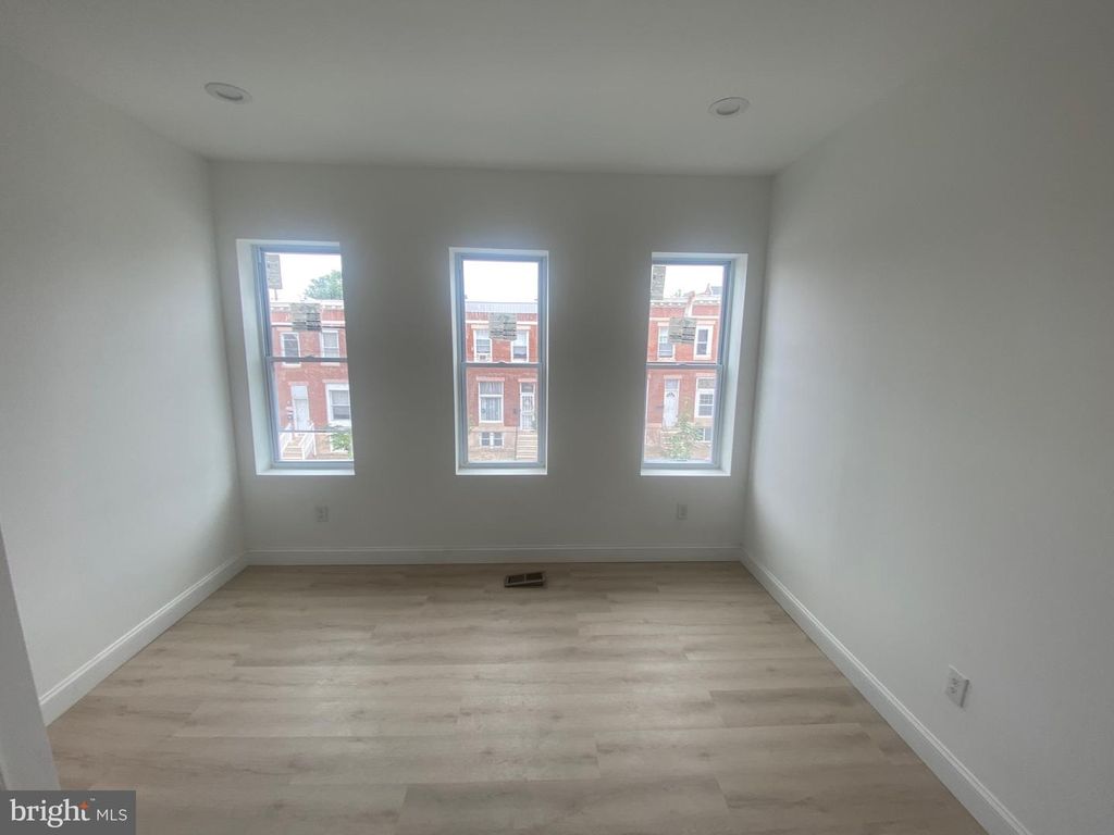 2611 E PRESTON ST, Baltimore, MD 21213