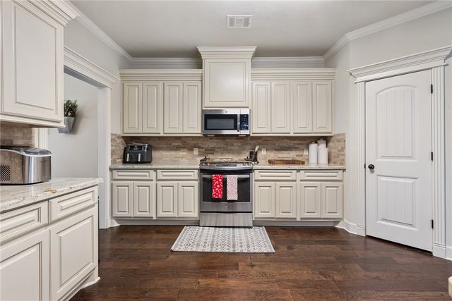 4274 Rock Bend Drive, College Station, TX 77845