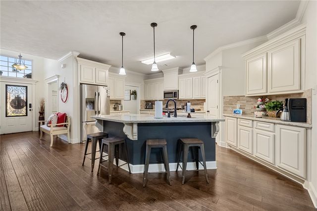 4274 Rock Bend Drive, College Station, TX 77845