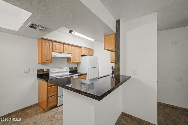 4554 E PARADISE VILLAGE Parkway 156, Phoenix, AZ 85032