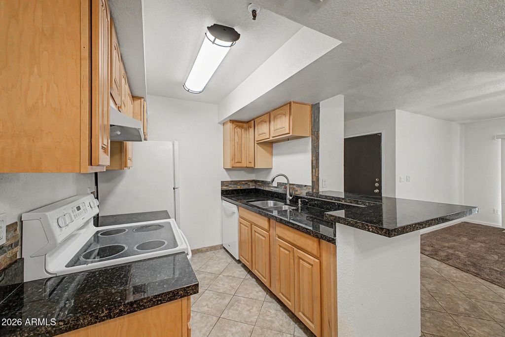 4554 E PARADISE VILLAGE Parkway 156, Phoenix, AZ 85032 — photo 5