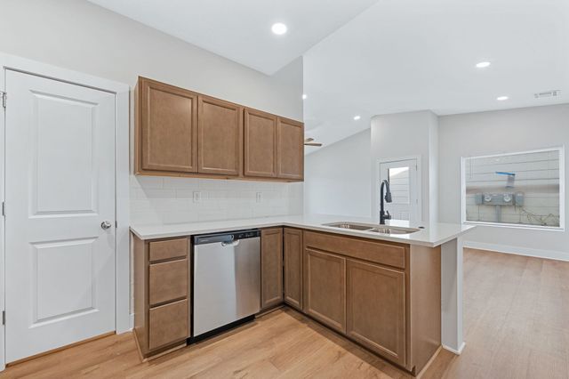 504 E Harper St, Valley Center, KS 67147