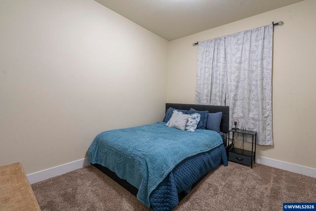 545 Cascade Dr NW, Salem, OR 97304