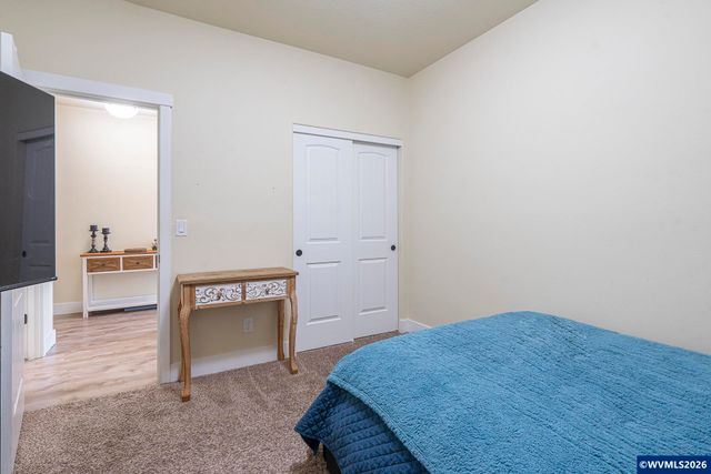 545 Cascade Dr NW, Salem, OR 97304