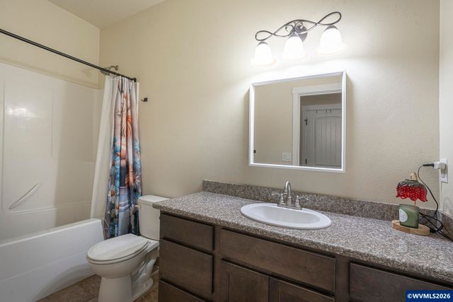 545 Cascade Dr NW, Salem, OR 97304