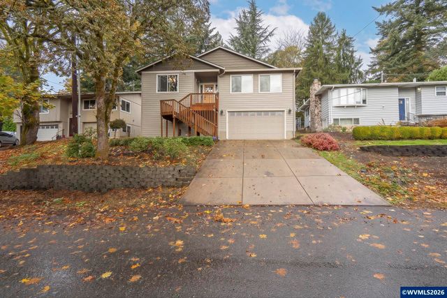 545 Cascade Dr NW, Salem, OR 97304