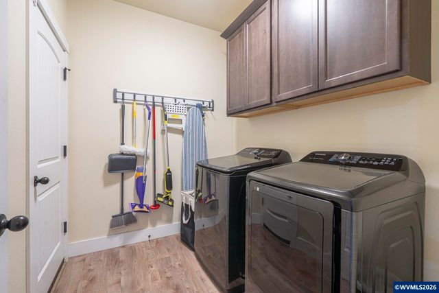 545 Cascade Dr NW, Salem, OR 97304