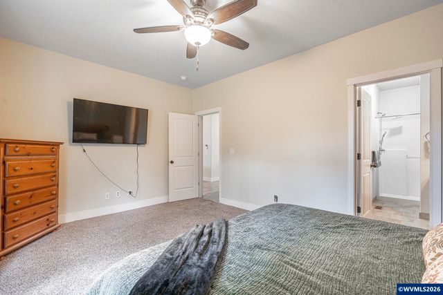 545 Cascade Dr NW, Salem, OR 97304