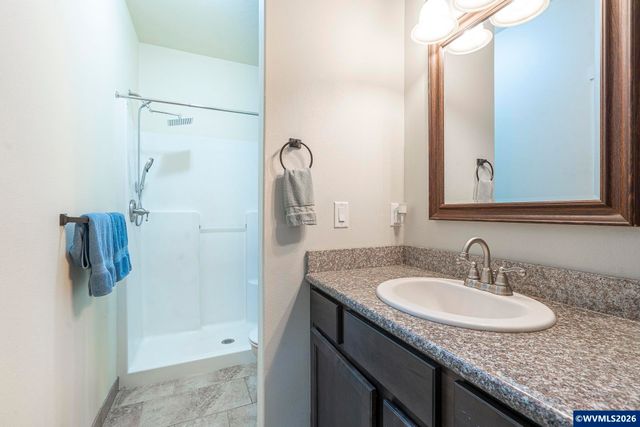 545 Cascade Dr NW, Salem, OR 97304