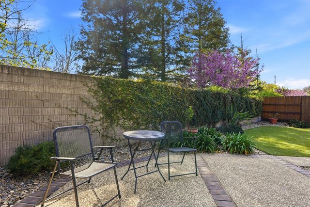 5136 Rosbury Dell Pl, Antelope, CA 95843