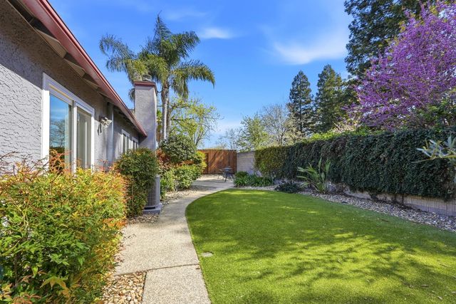 5136 Rosbury Dell Pl, Antelope, CA 95843