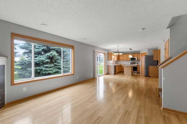 1685 Philipp Way, Shakopee, MN 55379