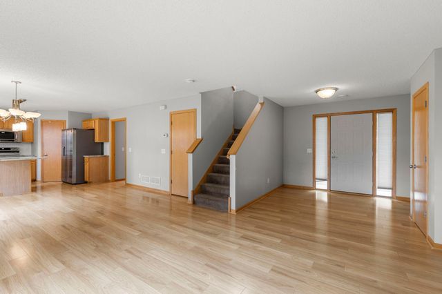 1685 Philipp Way, Shakopee, MN 55379