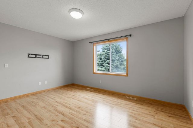 1685 Philipp Way, Shakopee, MN 55379