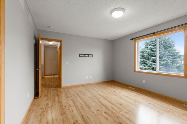1685 Philipp Way, Shakopee, MN 55379