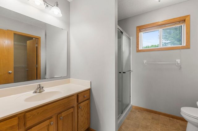1685 Philipp Way, Shakopee, MN 55379