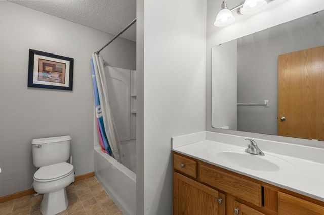 1685 Philipp Way, Shakopee, MN 55379