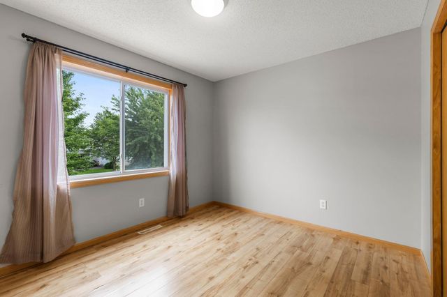 1685 Philipp Way, Shakopee, MN 55379