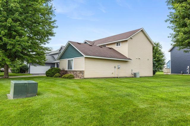 1685 Philipp Way, Shakopee, MN 55379